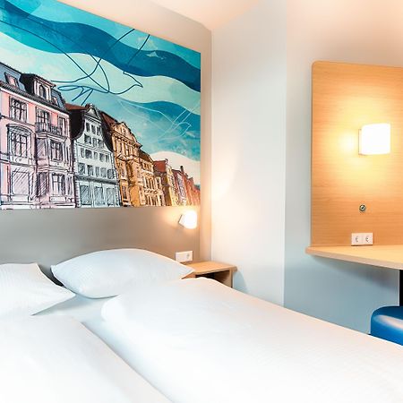 B&B Hotel Rostock City-West ภายนอก รูปภาพ