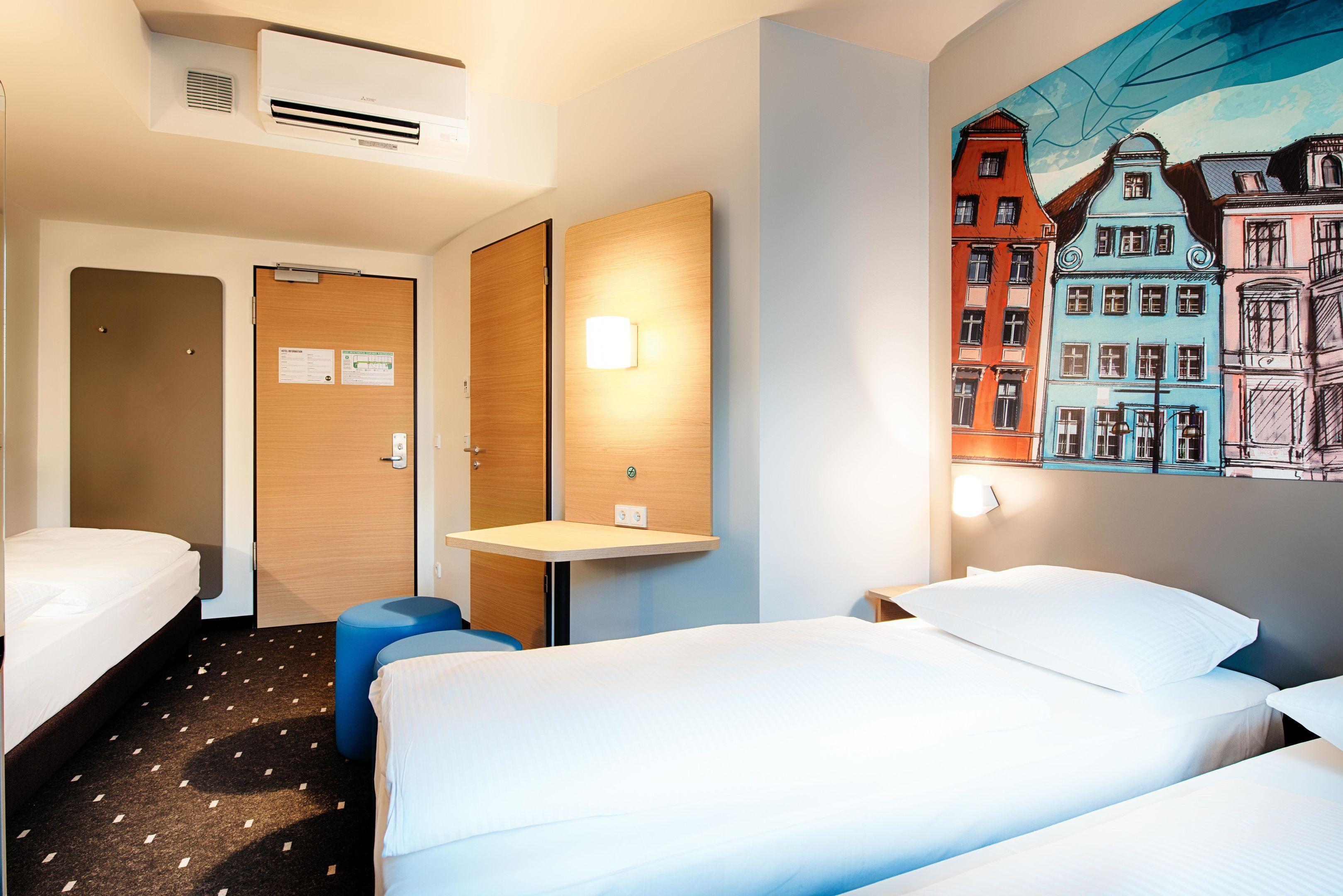 B&B Hotel Rostock City-West ภายนอก รูปภาพ