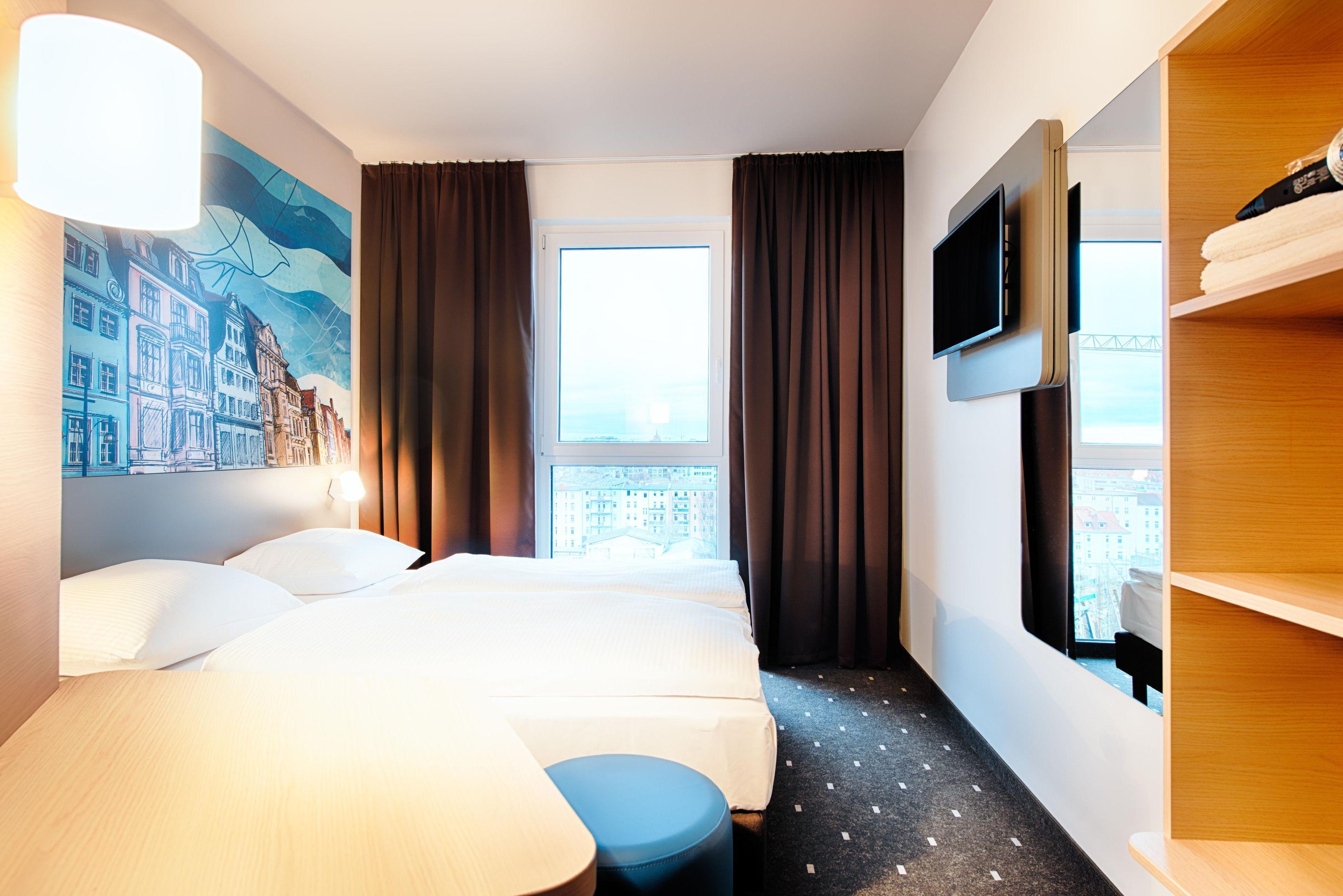 B&B Hotel Rostock City-West ภายนอก รูปภาพ