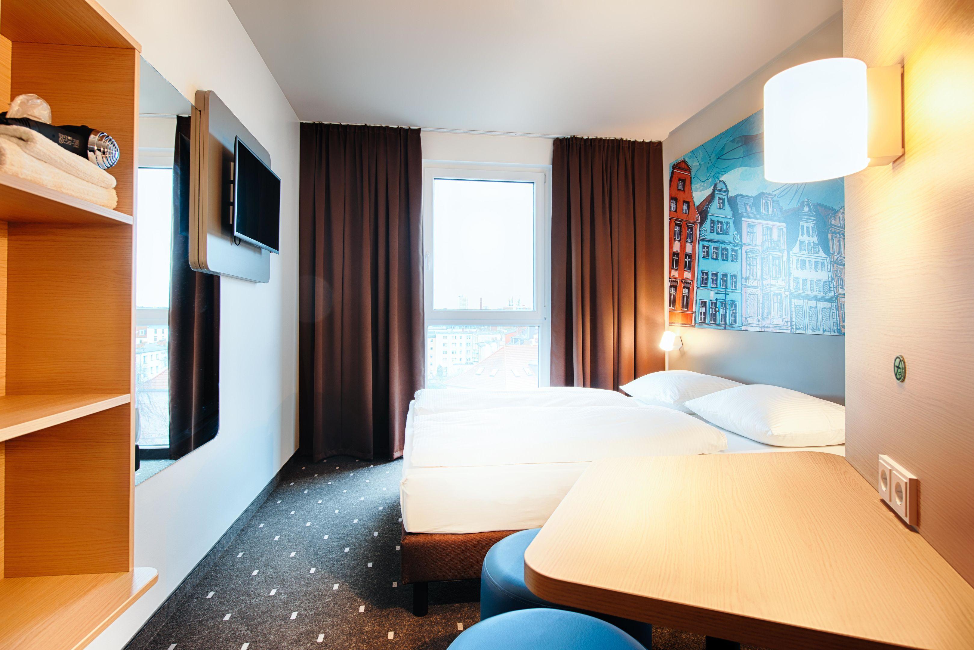 B&B Hotel Rostock City-West ภายนอก รูปภาพ